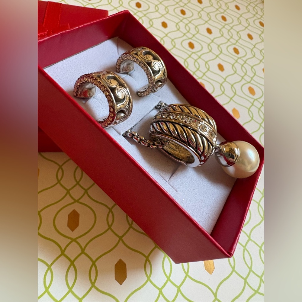 Chunky Silver Necklace & Earrings Set with Pearl